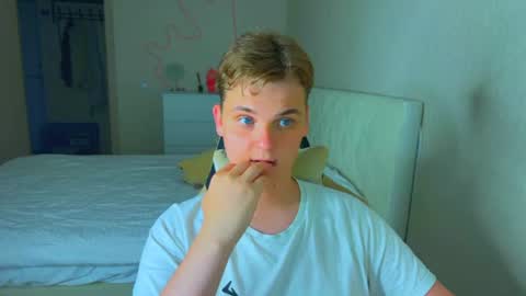 Lucas Gill online show from July 17, 5:04 pm
