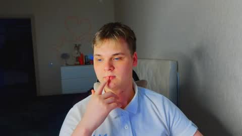 Lucas Gill online show from December 16, 11:49 am