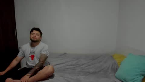 lucas_estrada1 online show from April 3, 3:35 am