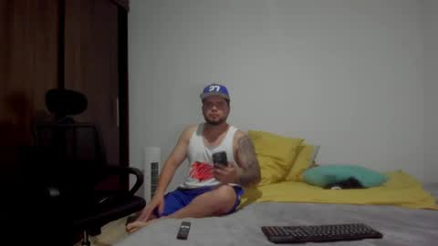 lucas_estrada1 online show from March 31, 4:24 am