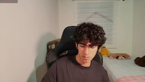 lucas_xo online show from June 17, 3:11 am