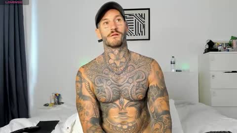 lucasexclusive online show from November 6, 6:27 am