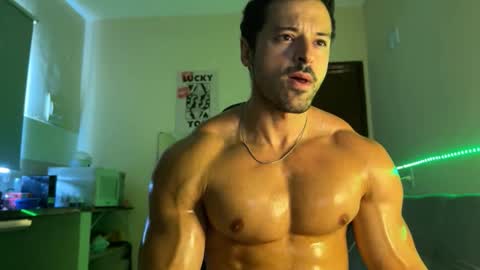 lucasfit24 online show from March 25, 3:08 pm