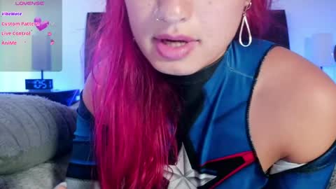Luccy online show from May 26, 3:51 pm