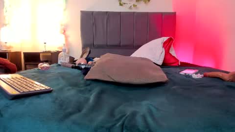 Lucero  online show from July 10, 7:57 am
