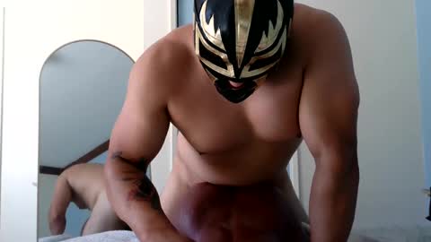 luchamuscles online show from September 25, 9:55 pm