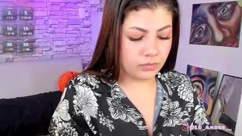 Snapshot of lucia_amores chatting on February 18, 8:36 pm Luci online show from February 18, 8:36 pm