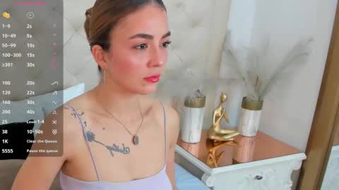 lucia_lorenz online show from November 4, 11:22 am