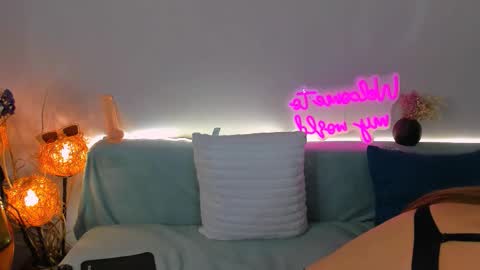 Sindy online show from December 17, 3:41 pm