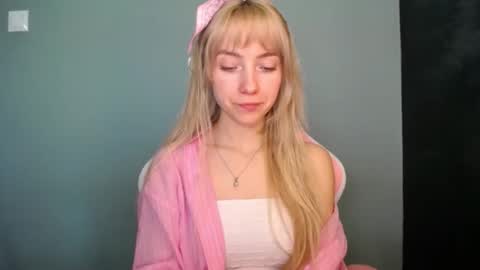 Lucy online show from April 25, 12:07 pm