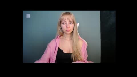Lucy online show from April 27, 6:44 am