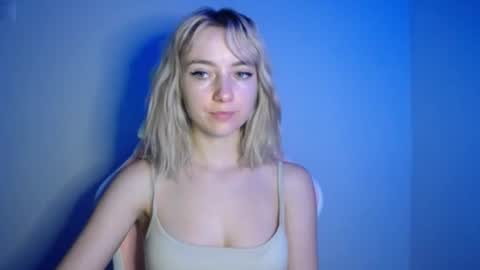 Lucy online show from July 28, 7:39 pm