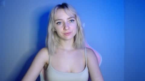 Lucy online show from July 28, 9:03 pm