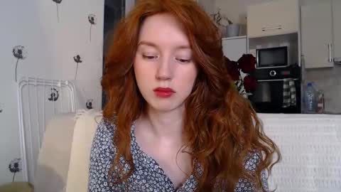 Snapshot of luciacoy chatting on February 26, 4:05 pm Lucia online show from February 26, 4:05 pm