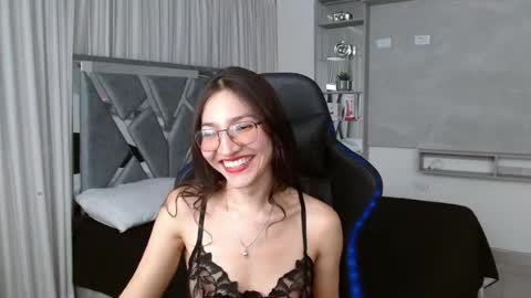 Luciana Betancourt online show from May 3, 8:04 pm