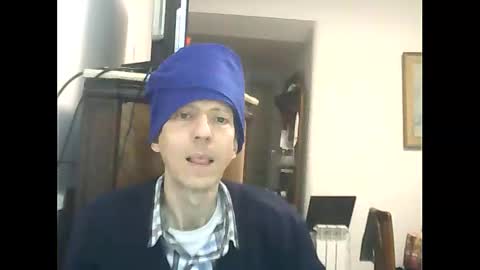 Snapshot of lucianoaxel chatting on November 2, 2:11 am Luciano online show from November 2, 2:11 am