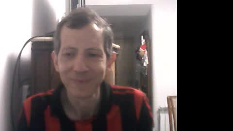 Snapshot of lucianoaxel chatting on January 13, 1:34 am Luciano online show from January 13, 1:34 am