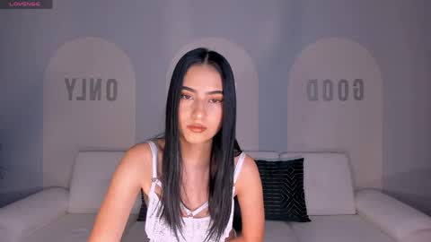 Lucie Martin online show from April 29, 7:40 pm