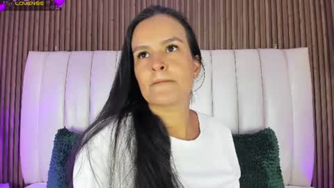 lucie online show from July 1, 7:11 pm