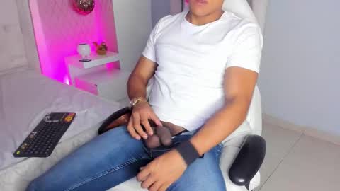 Leo online show from January 18, 12:14 pm