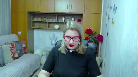 Lucille Fenly online show from November 2, 7:25 pm