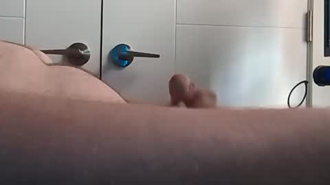 Snapshot of lucky_chance32 chatting on September 17, 10:57 pm lucky_chance32 online show from September 17, 10:57 pm