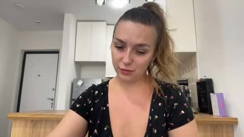Snapshot of lucky_foryou_baby chatting on October 6, 8:43 am lucky_foryou_baby online show from October 6, 8:43 am