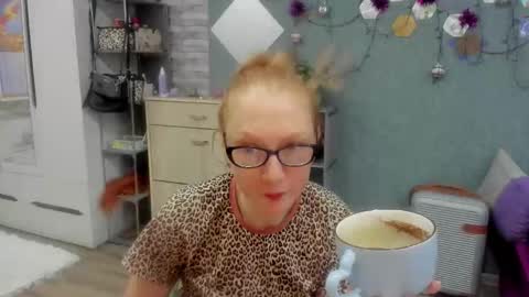 lucky_licky20 online show from January 18, 4:54 am