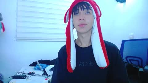 lucky_strickee online show from October 14, 4:37 am