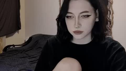 luckybastrad0677 online show from July 3, 7:29 pm