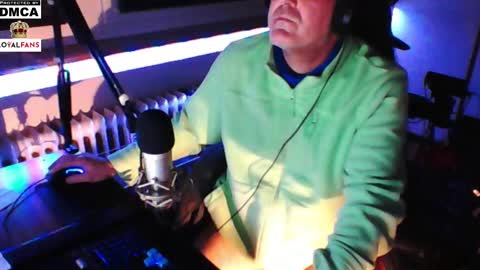        call me  Stefan online show from February 22, 9:26 pm