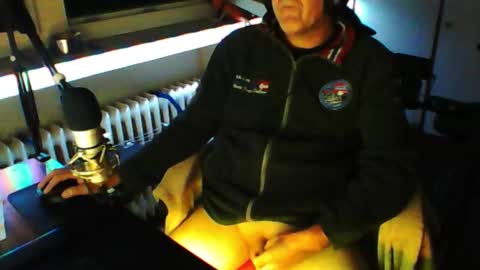        call me  Stefan online show from September 12, 1:18 am