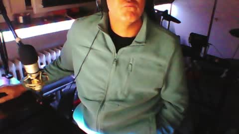        call me  Stefan online show from May 1, 10:37 pm