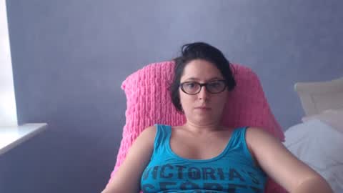 luckylinda23 online show from July 19, 9:23 am