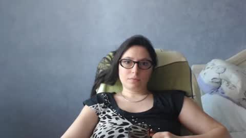 luckylinda23 online show from June 14, 9:44 am