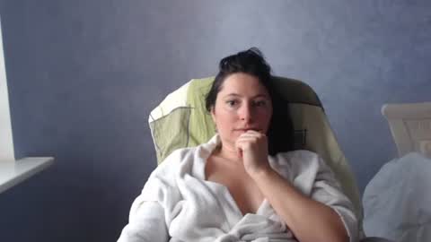 luckylinda23 online show from July 5, 9:16 am