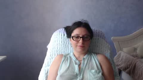 luckylinda23 online show from June 20, 9:15 am