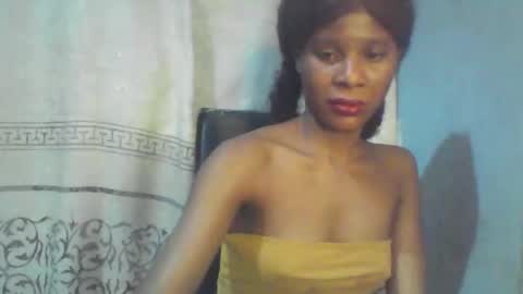 Snapshot of luckymadequeen chatting on September 20, 12:13 am Gloria online show from September 20, 12:13 am