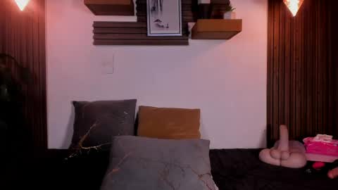 Lucy online show from April 30, 3:00 am