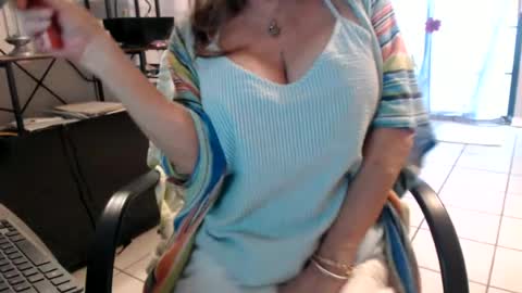 lucy_0000 online show from June 15, 11:30 pm