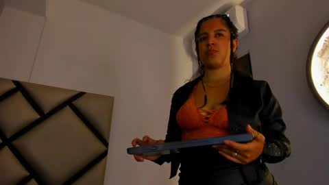   online show from May 2, 4:07 am