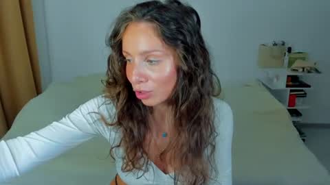 lucy__ray online show from August 3, 8:49 am