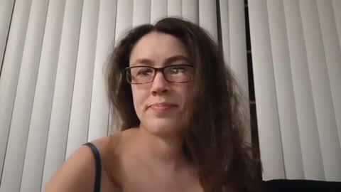 Lucy online show from February 4, 5:10 am