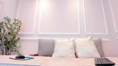 lucy_canel online show from December 20, 7:43 pm