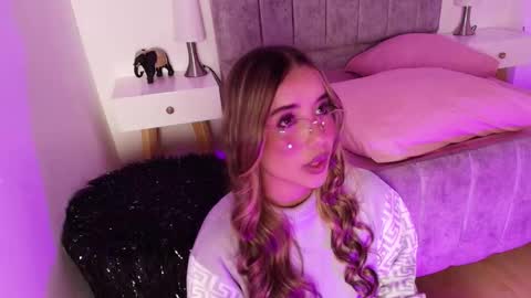 lucy online show from March 3, 3:46 am