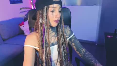 lucy online show from April 29, 11:42 pm