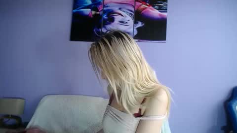  SleepyAbuela online show from April 28, 1:48 pm