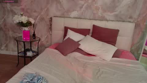 Lucy online show from January 18, 3:26 am