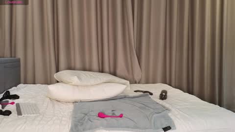 Love kinky Go here  online show from October 8, 7:58 am