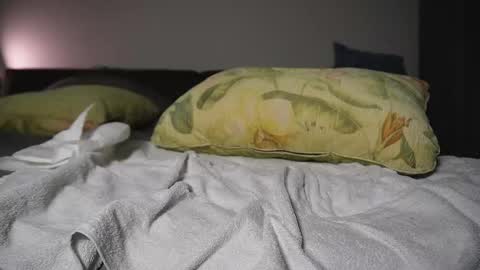 Snapshot of lucyrait chatting on January 20, 2:25 pm Lucy online show from January 20, 2:25 pm